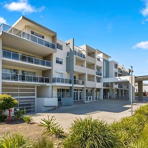 Quality Suites Pioneer Sands Wollongong Exterior photo