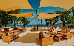Cafe De Playa Beach Front Hotel Coco Exterior photo