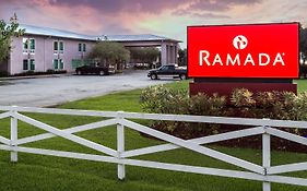 Ramada By Wyndham Luling Hotel Exterior photo