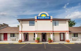 Days Inn By Wyndham Plymouth Exterior photo