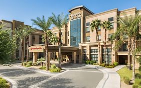 Hampton Inn & Suites Phoenix Glendale-Westgate Exterior photo