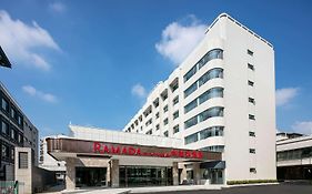 Ramada By Wyndham Yangzhou Slender West Lake Hotel Exterior photo