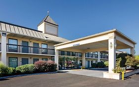 Quality Inn Troutville - Roanoke North Exterior photo