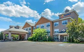 Comfort Suites Marquette Exterior photo