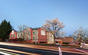 Doubletree By Hilton Portland Tigard Hotel Exterior photo