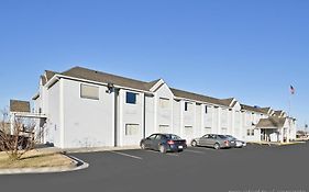 Americas Best Value Inn And Suites Ada Exterior photo