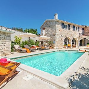 Rustic Villa In Vrsar With Private Swimming Pool Marasi Exterior photo