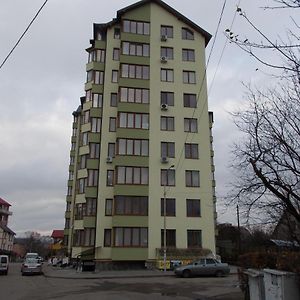 1 - Comnatnaya Quartira - Studia Lucs Elitny Dom - 2016 Centr Apartment Truskavets Exterior photo