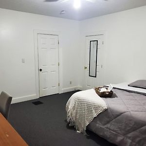 Private Room Near To Downtown Churchill Downs Uofl Airport &Kentucky Expo Center Louisville Exterior photo