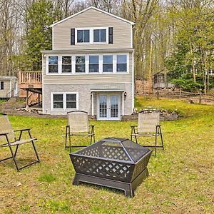 Lakefront Broadalbin Getaway With Deck And Kayaks Exterior photo