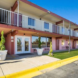 Econo Lodge Danville Exterior photo