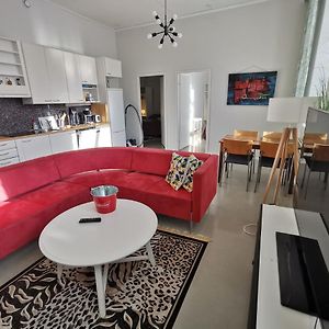 2-Bedroom Royal Apartment With Own Sauna In Kotka Exterior photo
