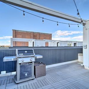 Sleek Townhome With Rooftop Patio And Mountain Views! Denver Exterior photo