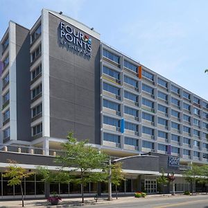 Four Points By Sheraton Windsor Downtown Exterior photo