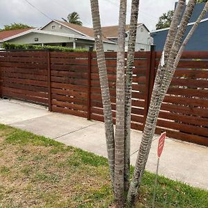 Cozy 1-Bedroom Rental In Miami Exterior photo