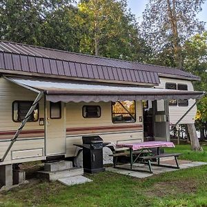 Cute And Cozy Summer Trailer By The Water Commanda Exterior photo