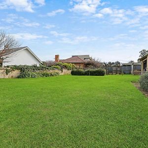Hello Henna. A Home With A Large Secure Yard. Warrnambool Exterior photo