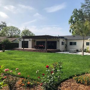 Beautiful Villa In Woodland Hills Los Angeles Exterior photo