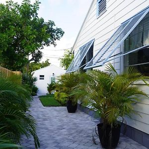 Breezy West Palm Beach Bungalow And Guesthouse Exterior photo