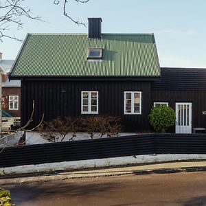 Charming Retreat In The Heart Of Torshavn Villa Exterior photo