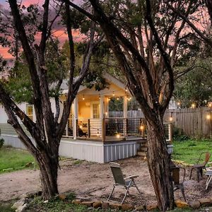 Lone Star Tiny Home - 15 Minutes To Downtown Austin Exterior photo