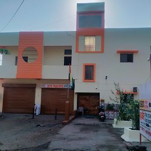 Spot On Mahaveer Guest House And Warehouse Dhule Exterior photo