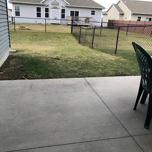 New House With New Furniture At Cedar Rapids Villa Exterior photo