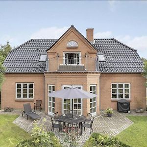 Nyere Villa Naer By, Skov, Strand Hojbjerg Exterior photo