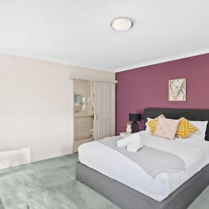 Private Ensuite Room In Pymble Near Train & Bus Sleeps 2 Exterior photo