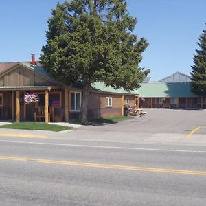The Evergreen West Yellowstone Exterior photo