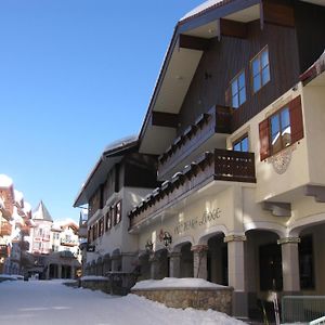 Sun Peaks Lodge Exterior photo