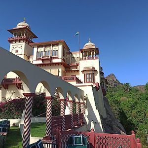 The Jaipur House Hotel Mount Abu Exterior photo