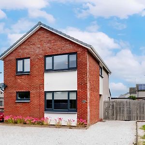 Modern 4 Bedroom House In Troon Exterior photo