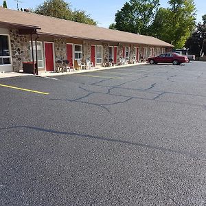 Westport Station Motel Exterior photo