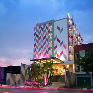 Favehotel Sorong Exterior photo