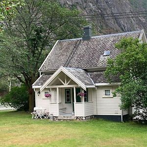 Aobrio Holidayhouse, Authentic Norwegian Farmhouse Close To Flam Villa Laerdalsoyri Exterior photo
